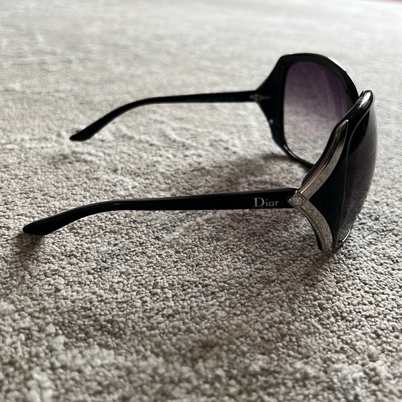 Christian Dior sunglasses - Picture 2 of 6